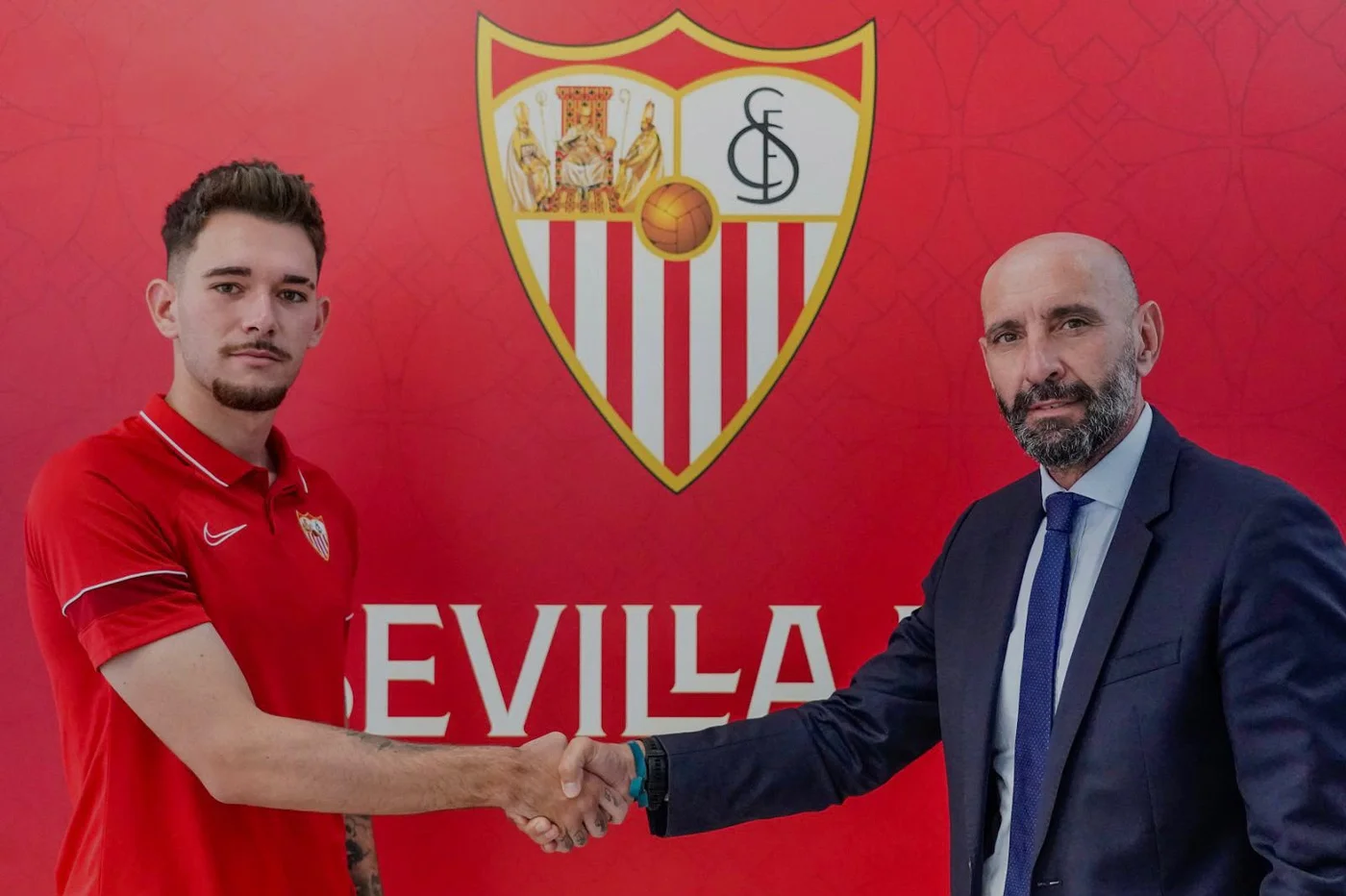 Presentación de Ismael Armenteros en el Sevilla FC con Monchi